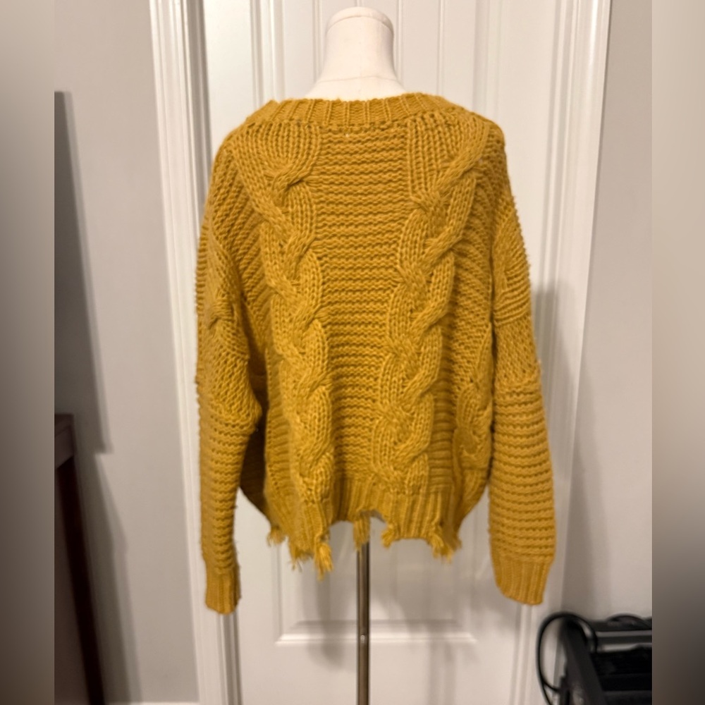 She + Sky Mustard Cable Knit Cropped Sweater - Picture 4 of 12